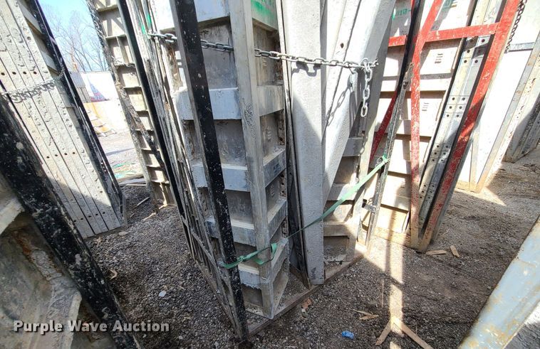 image for item DM4938 (6) cages of Badger aluminum concrete forms