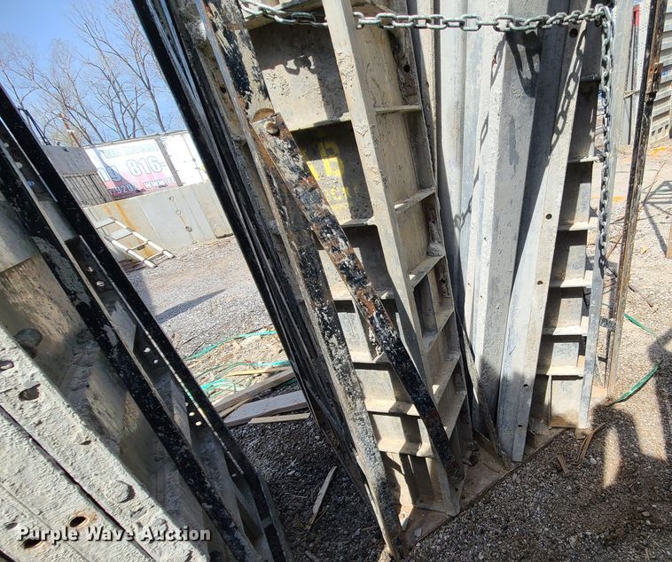 image for item DM4938 (6) cages of Badger aluminum concrete forms