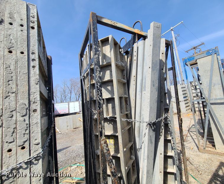 image for item DM4938 (6) cages of Badger aluminum concrete forms