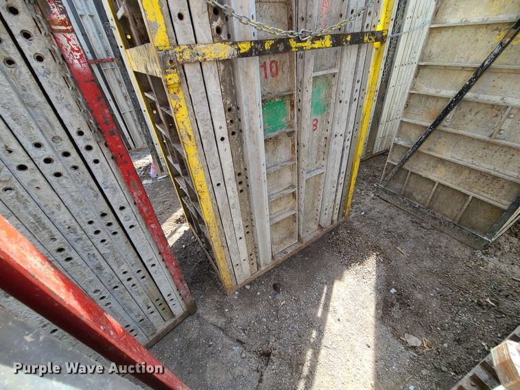 image for item DM4938 (6) cages of Badger aluminum concrete forms