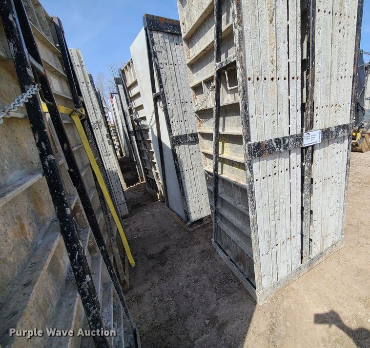 image for item DM4939 Approximately 128 Badger aluminum concrete forms