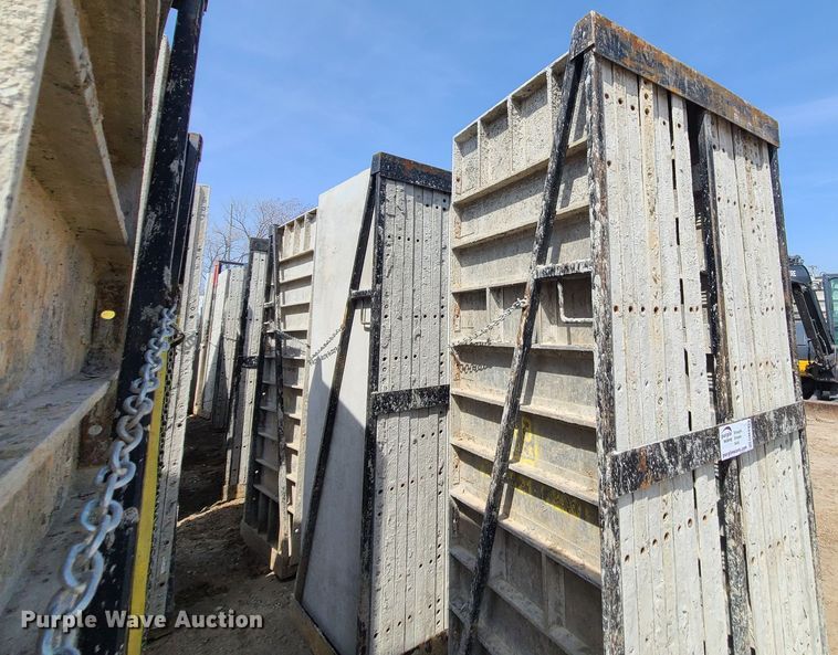 image for item DM4939 Approximately 128 Badger aluminum concrete forms