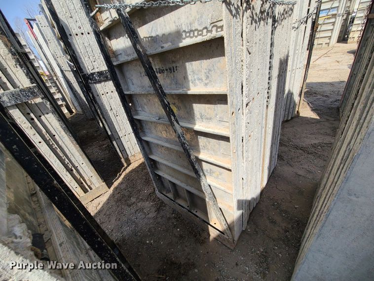 image for item DM4939 Approximately 128 Badger aluminum concrete forms