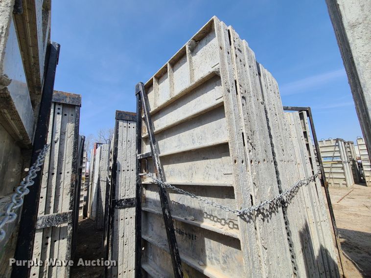 image for item DM4939 Approximately 128 Badger aluminum concrete forms