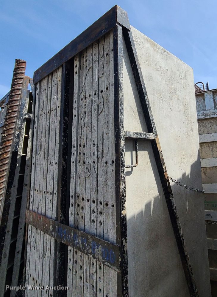 image for item DM4939 Approximately 128 Badger aluminum concrete forms