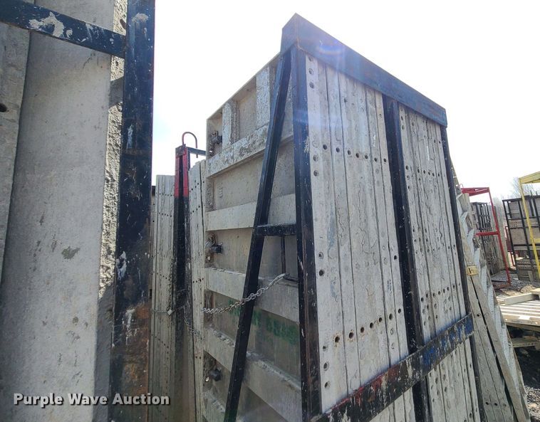 image for item DM4939 Approximately 128 Badger aluminum concrete forms