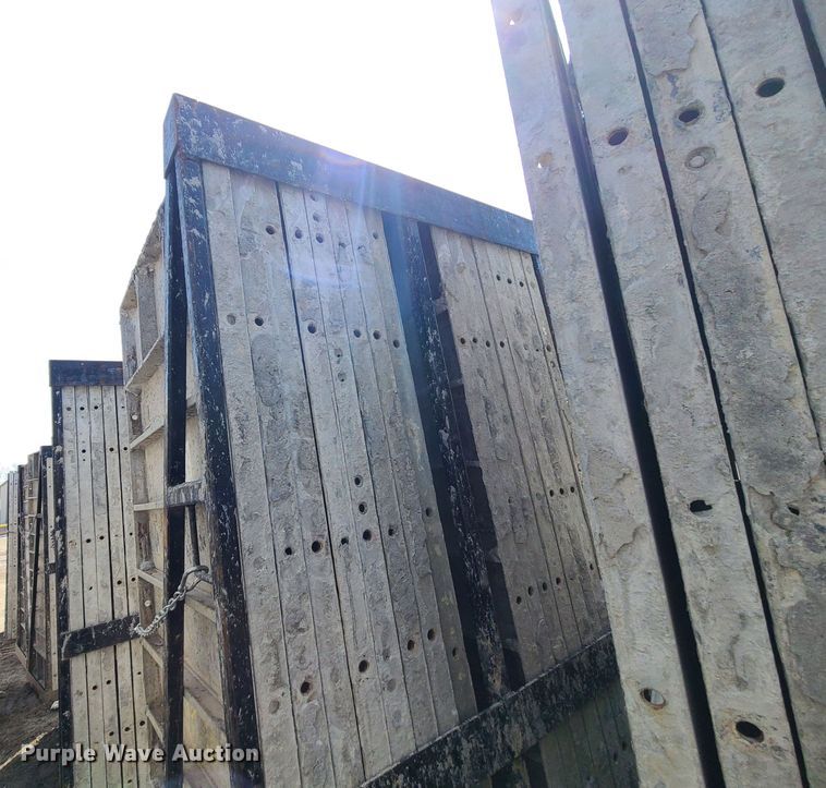 image for item DM4939 Approximately 128 Badger aluminum concrete forms