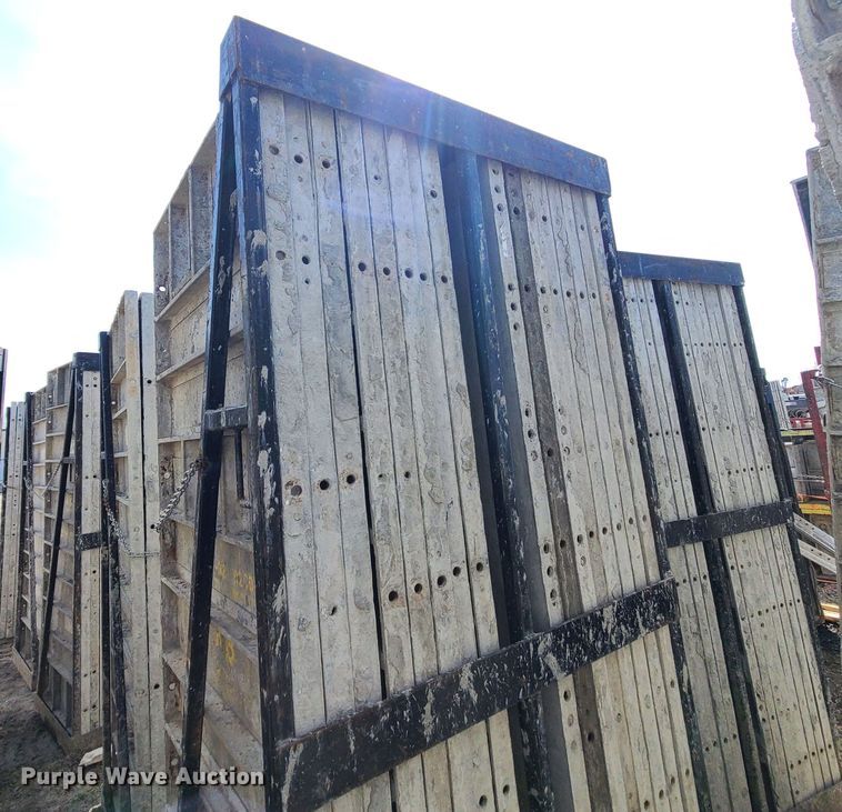 image for item DM4939 Approximately 128 Badger aluminum concrete forms