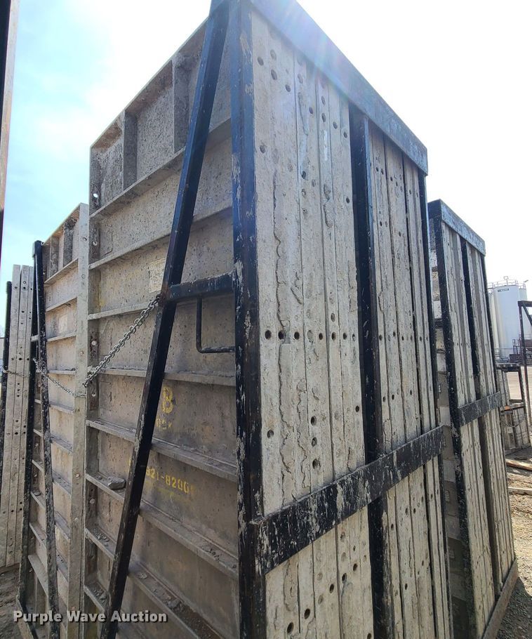 image for item DM4939 Approximately 128 Badger aluminum concrete forms