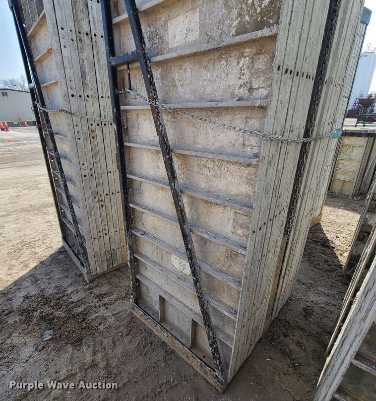 image for item DM4939 Approximately 128 Badger aluminum concrete forms