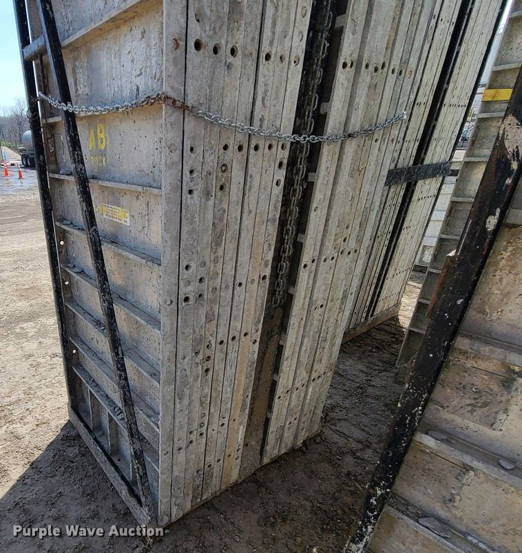 image for item DM4939 Approximately 128 Badger aluminum concrete forms