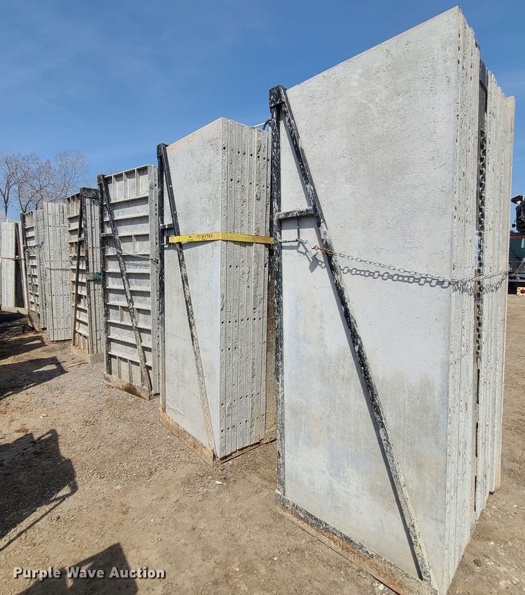 image for item DM4940 Approximately 62 Badger aluminum concrete forms