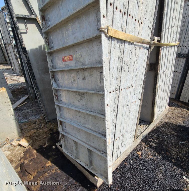image for item DM4940 Approximately 62 Badger aluminum concrete forms