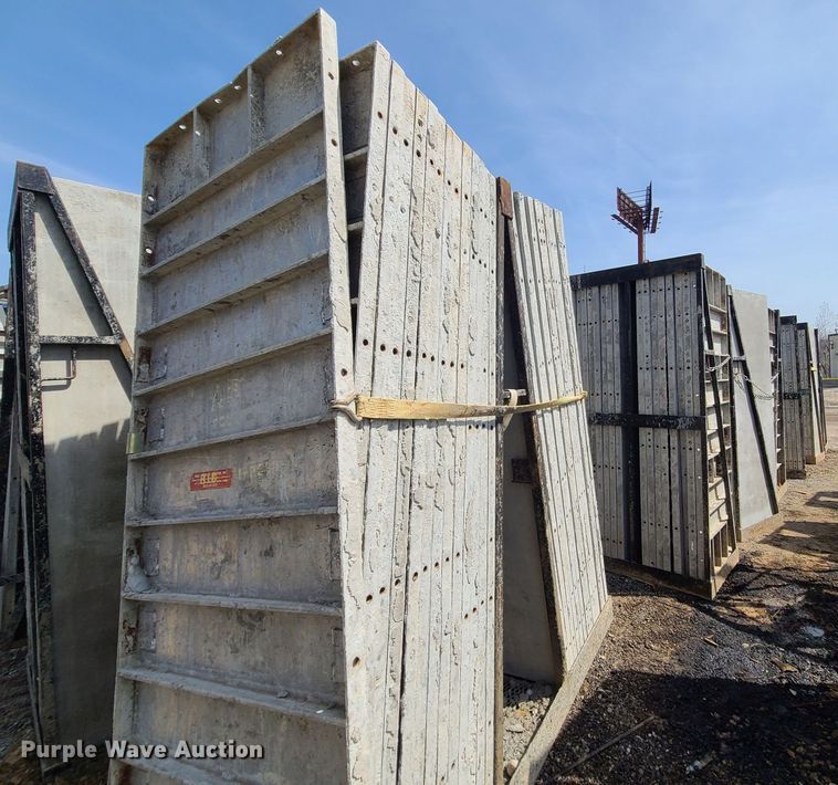 image for item DM4940 Approximately 62 Badger aluminum concrete forms