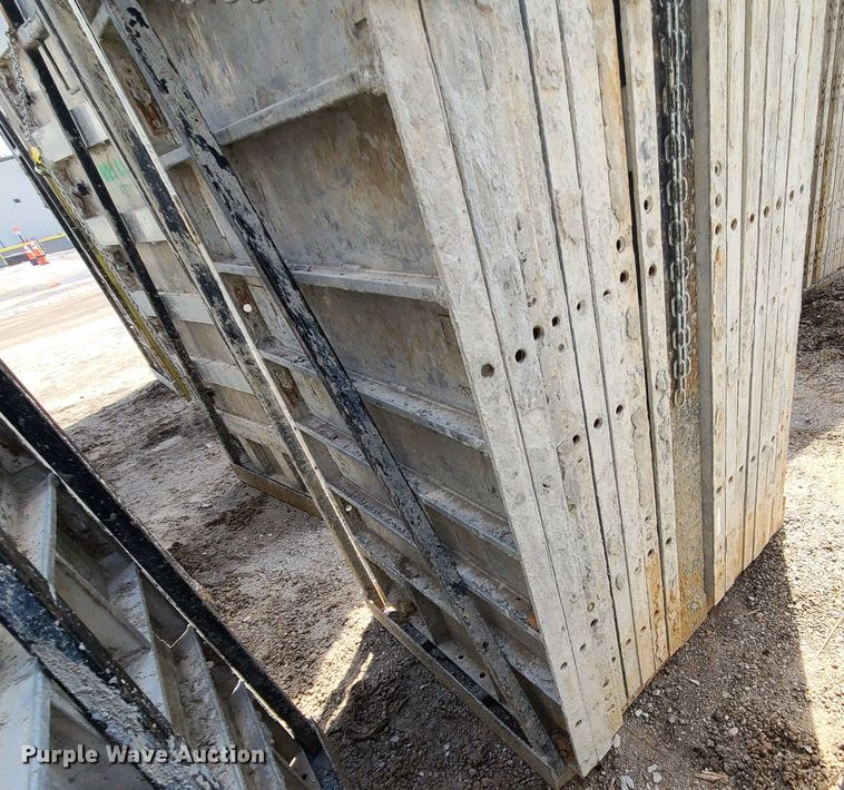 image for item DM4940 Approximately 62 Badger aluminum concrete forms