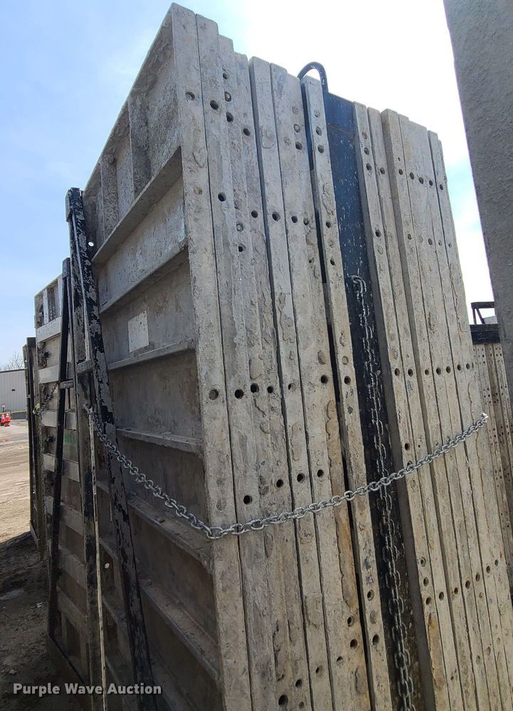 image for item DM4940 Approximately 62 Badger aluminum concrete forms