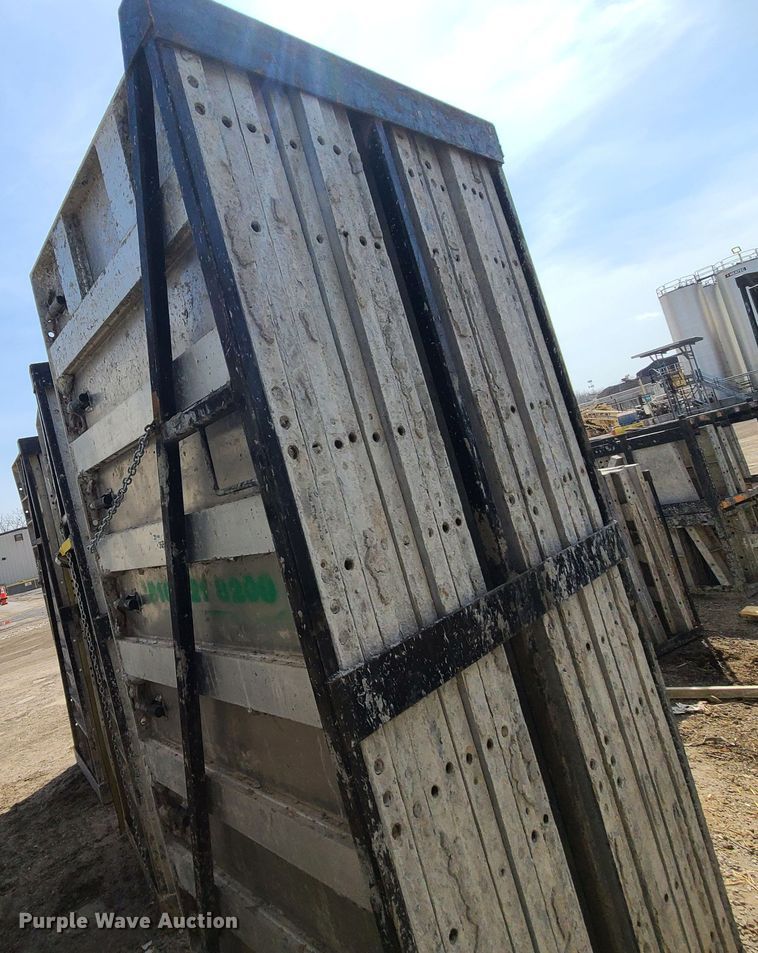 image for item DM4940 Approximately 62 Badger aluminum concrete forms