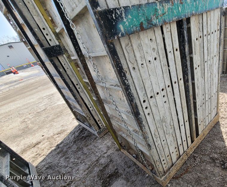 image for item DM4940 Approximately 62 Badger aluminum concrete forms