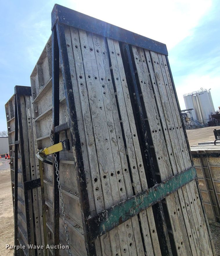 image for item DM4940 Approximately 62 Badger aluminum concrete forms