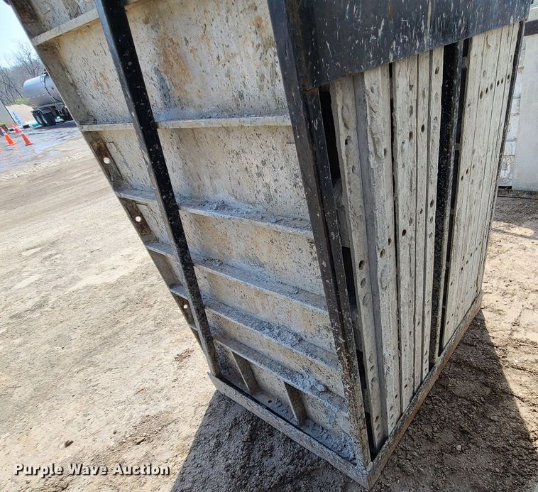 image for item DM4940 Approximately 62 Badger aluminum concrete forms
