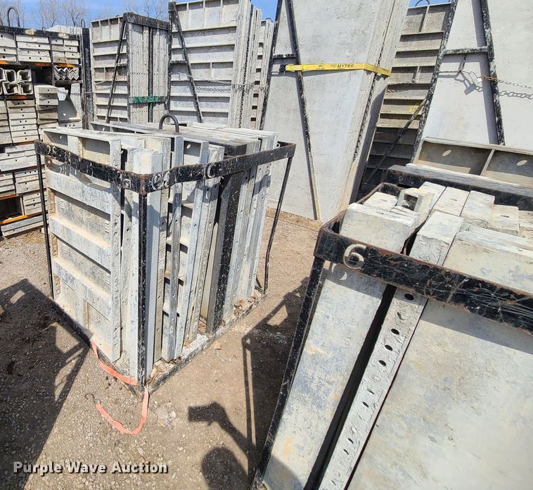 image for item DM4941 (6) cages of Badger aluminum concrete forms