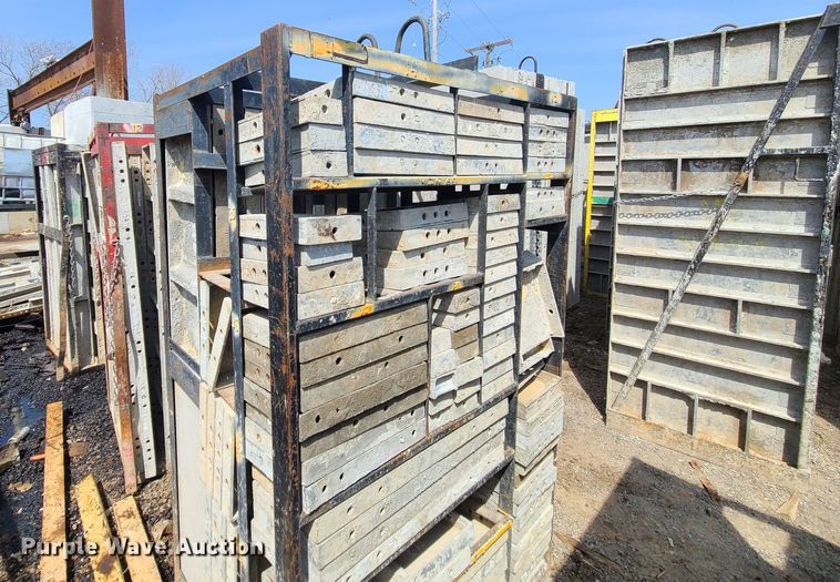 image for item DM4941 (6) cages of Badger aluminum concrete forms