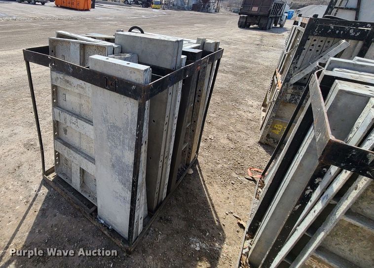 image for item DM4941 (6) cages of Badger aluminum concrete forms