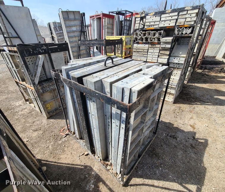 image for item DM4941 (6) cages of Badger aluminum concrete forms