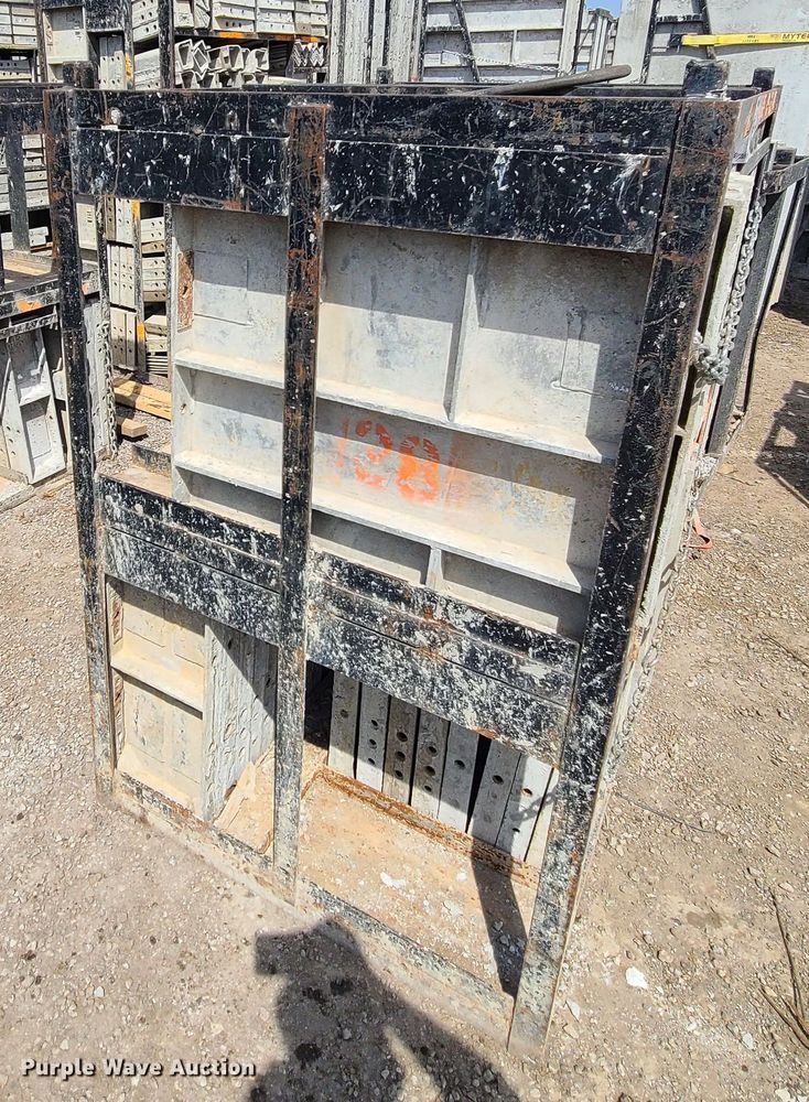 image for item DM4942 (4) cages of Badger aluminum concrete forms