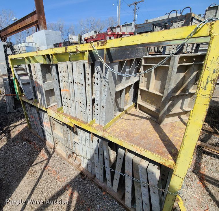 image for item DM4942 (4) cages of Badger aluminum concrete forms