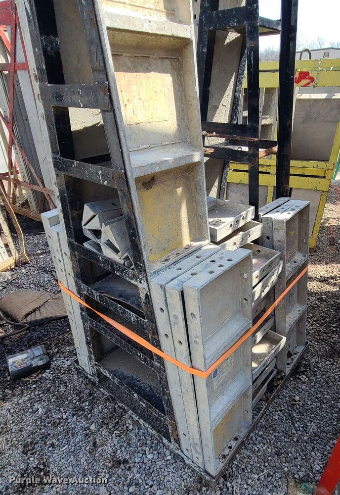 image for item DM4942 (4) cages of Badger aluminum concrete forms