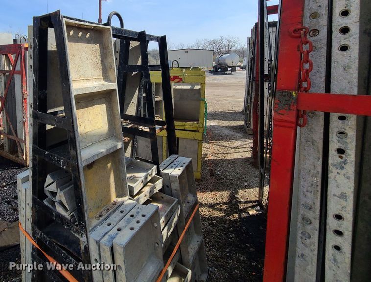 image for item DM4942 (4) cages of Badger aluminum concrete forms