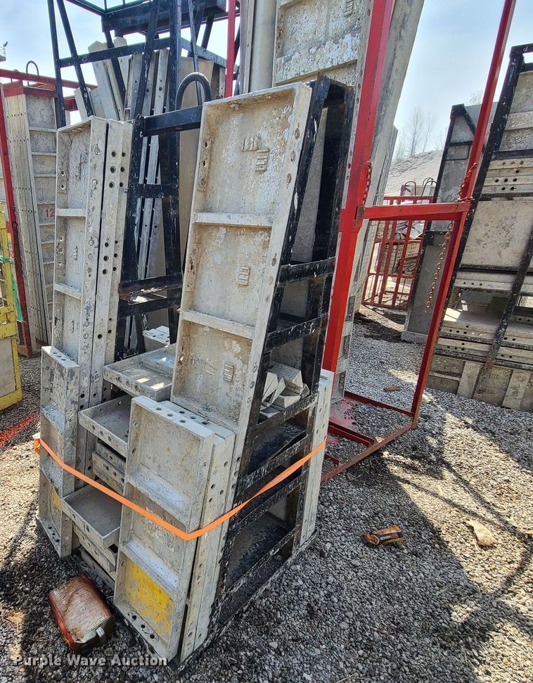 image for item DM4942 (4) cages of Badger aluminum concrete forms