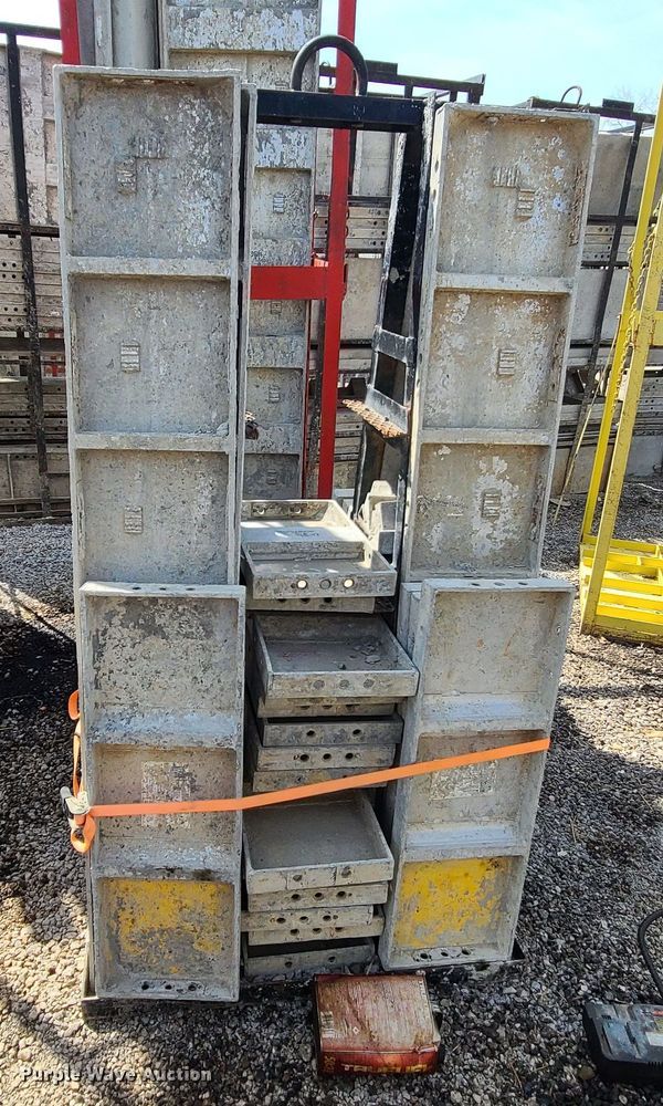 image for item DM4942 (4) cages of Badger aluminum concrete forms