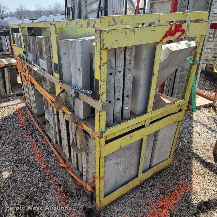 image for item DM4942 (4) cages of Badger aluminum concrete forms