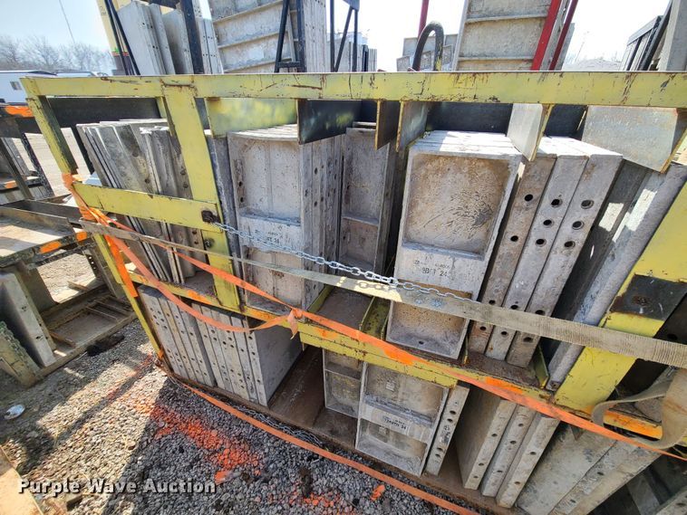 image for item DM4942 (4) cages of Badger aluminum concrete forms