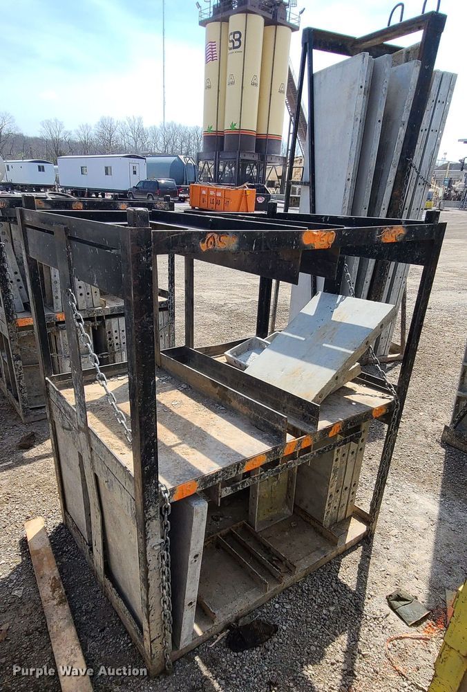 image for item DM4942 (4) cages of Badger aluminum concrete forms