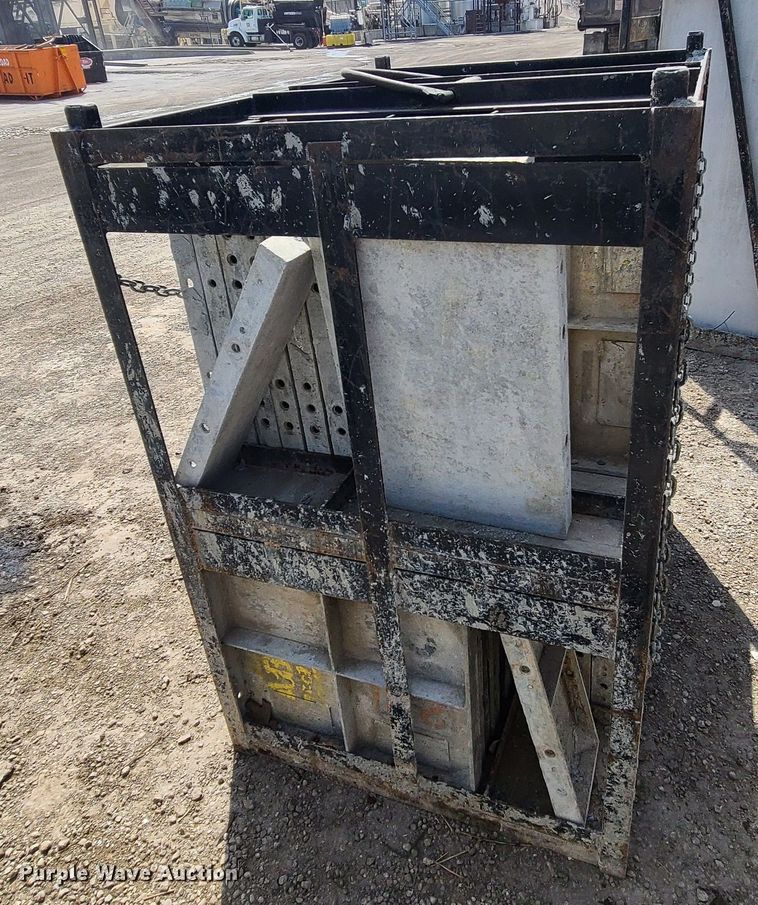 image for item DM4942 (4) cages of Badger aluminum concrete forms