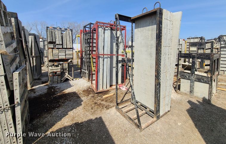 image for item DM4943 (6) cages of Badger aluminum concrete forms