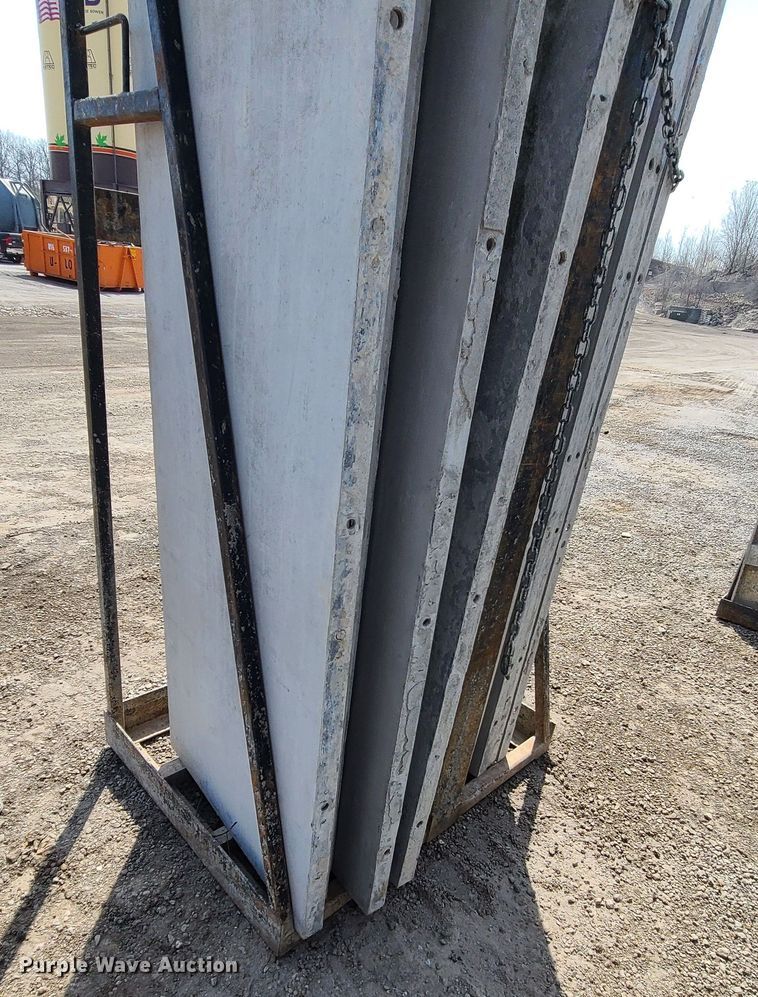 image for item DM4943 (6) cages of Badger aluminum concrete forms