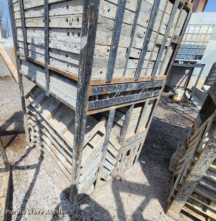 image for item DM4944 (4) cages of Badger aluminum concrete forms