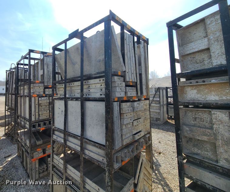 image for item DM4944 (4) cages of Badger aluminum concrete forms