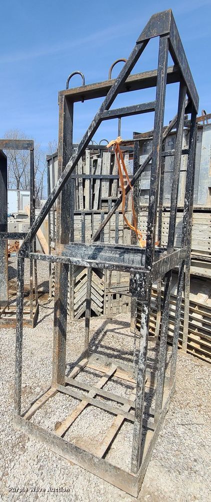 image for item DM4945 Approximately 224 Badger aluminum concrete forms