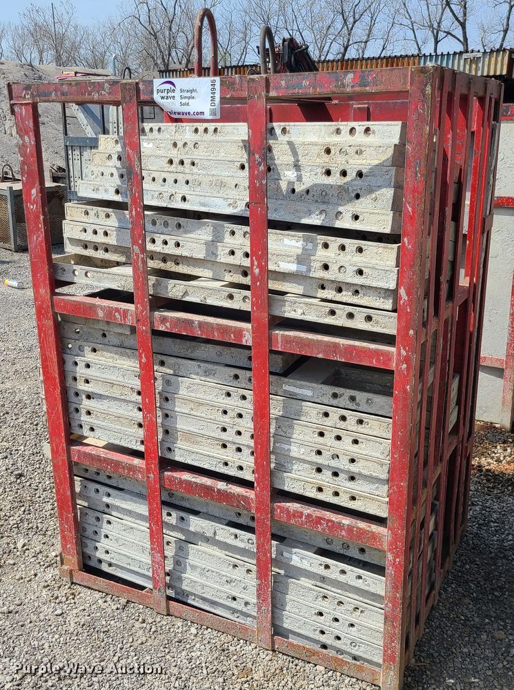(4) cages of Badger aluminum concrete forms in Kansas City, MO Item