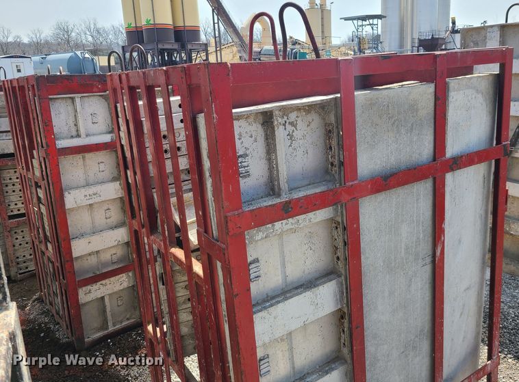 image for item DM4946 (4) cages of Badger aluminum concrete forms