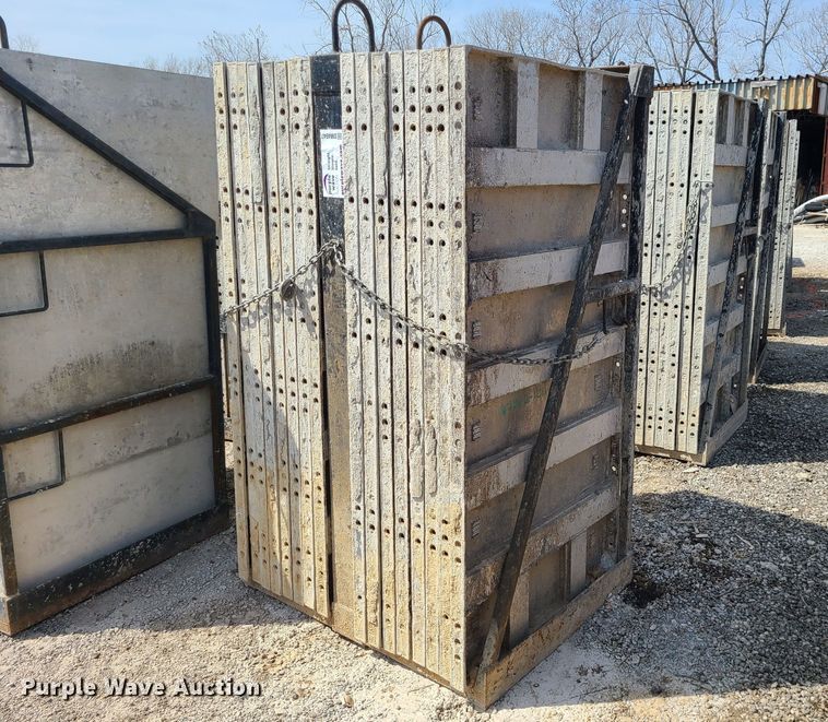 image for item DM4947 Approximately 96 Badger aluminum concrete forms