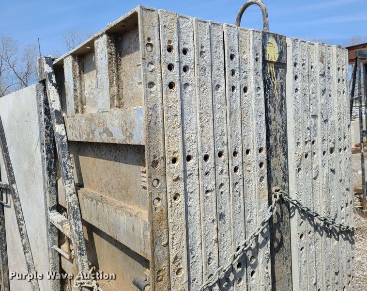 image for item DM4947 Approximately 96 Badger aluminum concrete forms