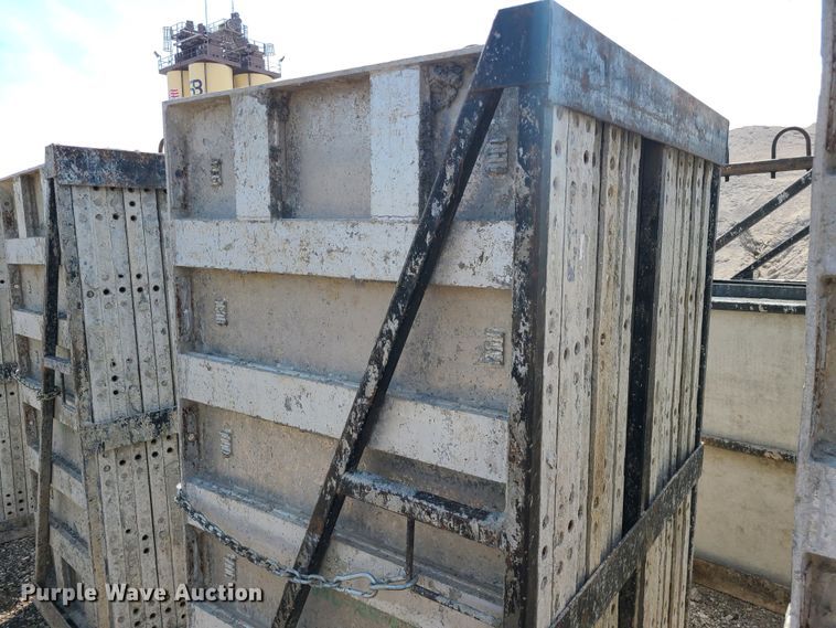 image for item DM4947 Approximately 96 Badger aluminum concrete forms