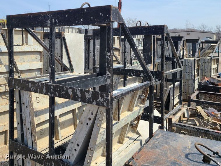 image for item DM4948 Approximately 150 Badger aluminum concrete forms
