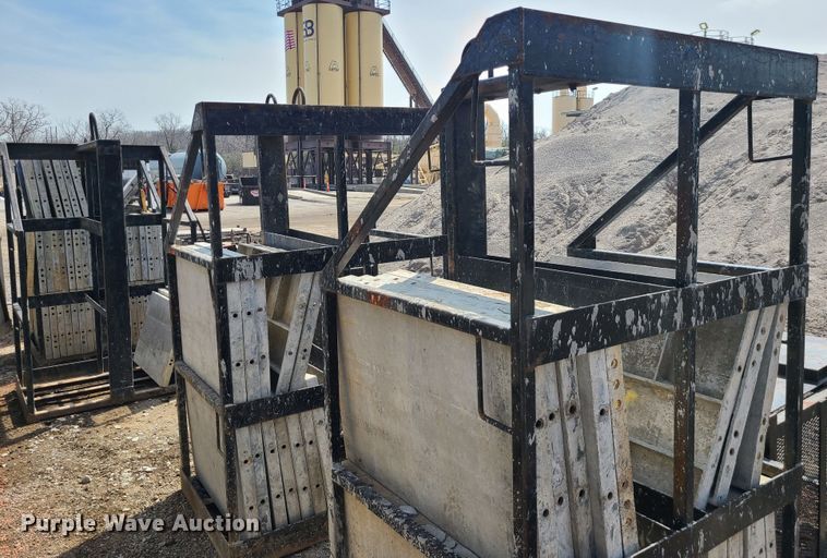 image for item DM4948 Approximately 150 Badger aluminum concrete forms